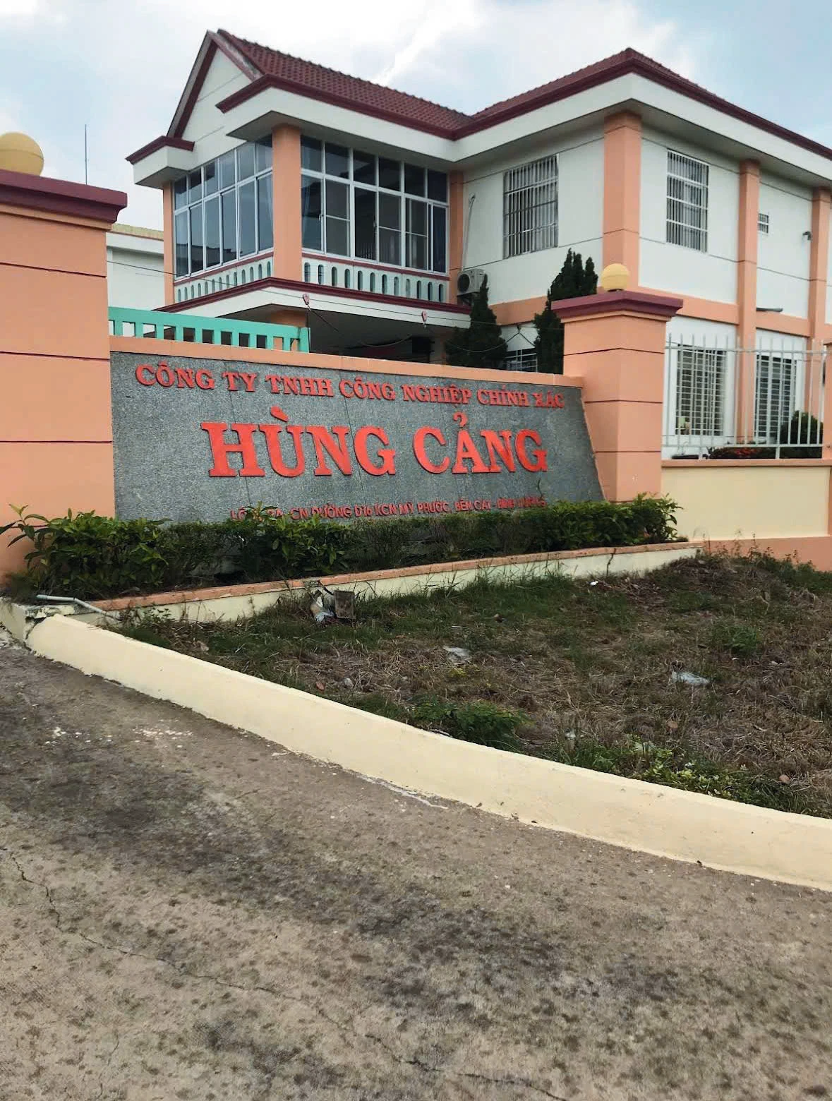 Công Ty TNHH Công Nghiệp Chính Xác Hùng Cảng